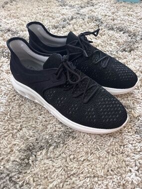 Johnston and Murphy Activate Knit Women’s Sneakers